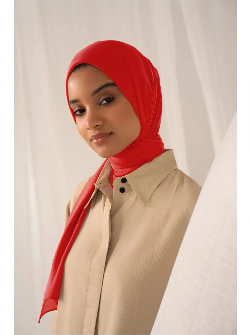 Haute Hijab red/white pattern chiffon hijab (38x40”)